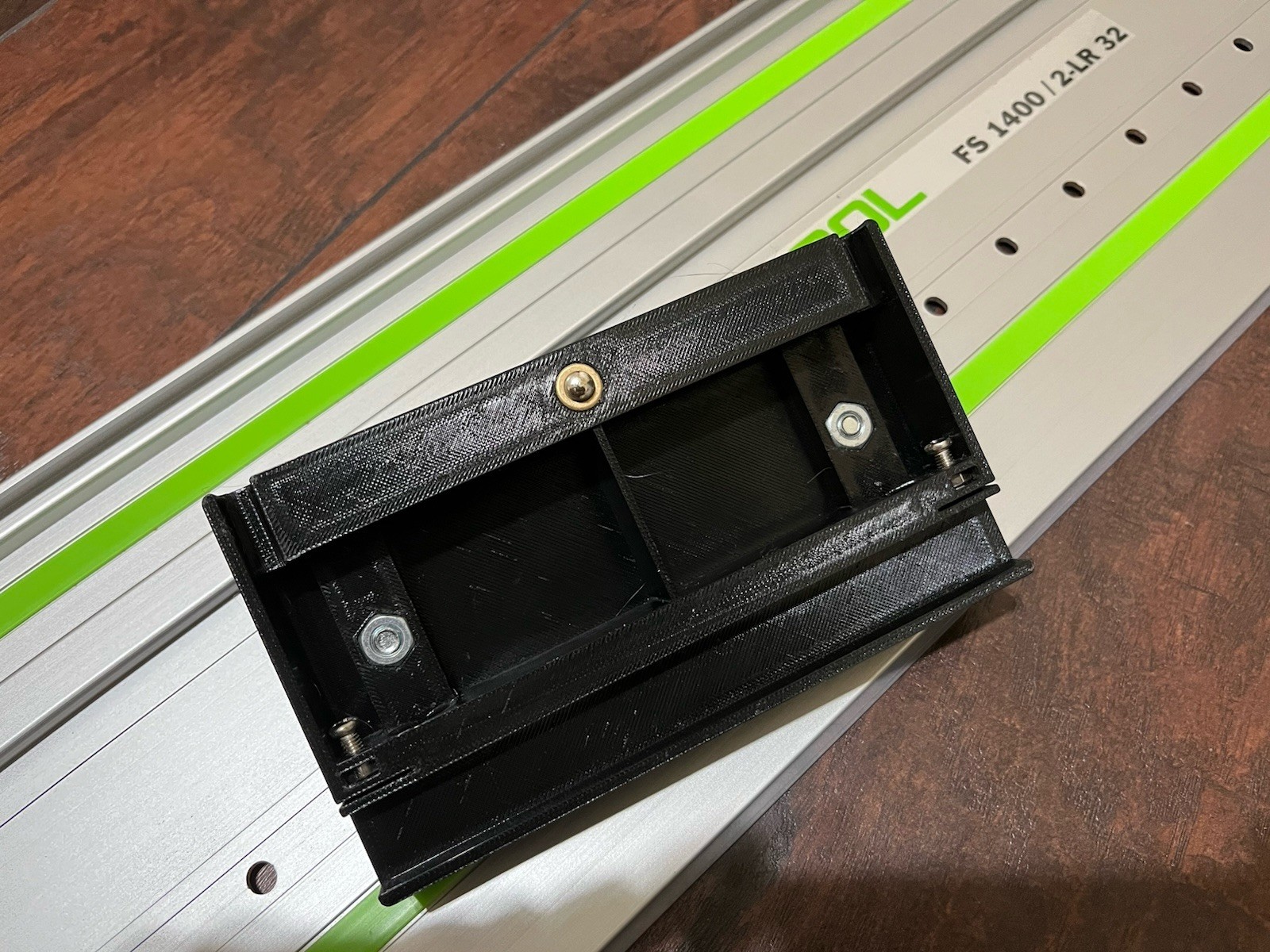 LR32 Hole Drilling Guide Block for Makita Plunge Base Routers