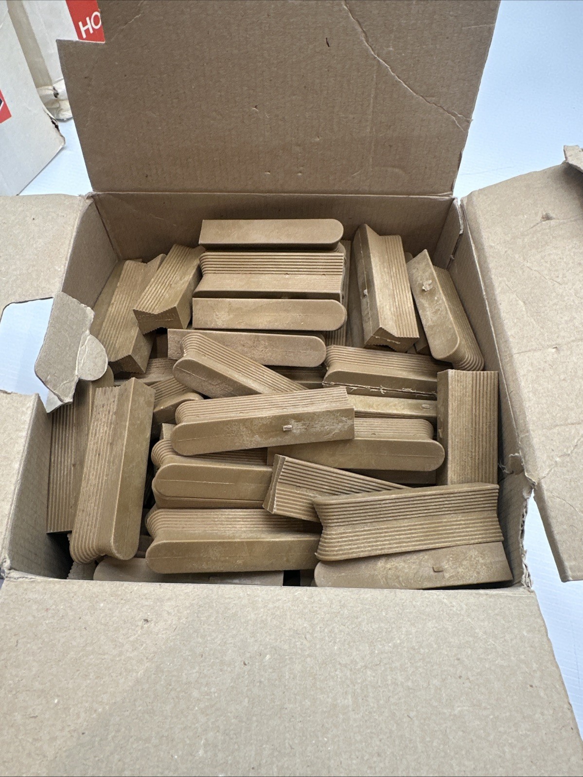 W4 Hoffmans Dovetail Keys. 3 1/8”. Count 155