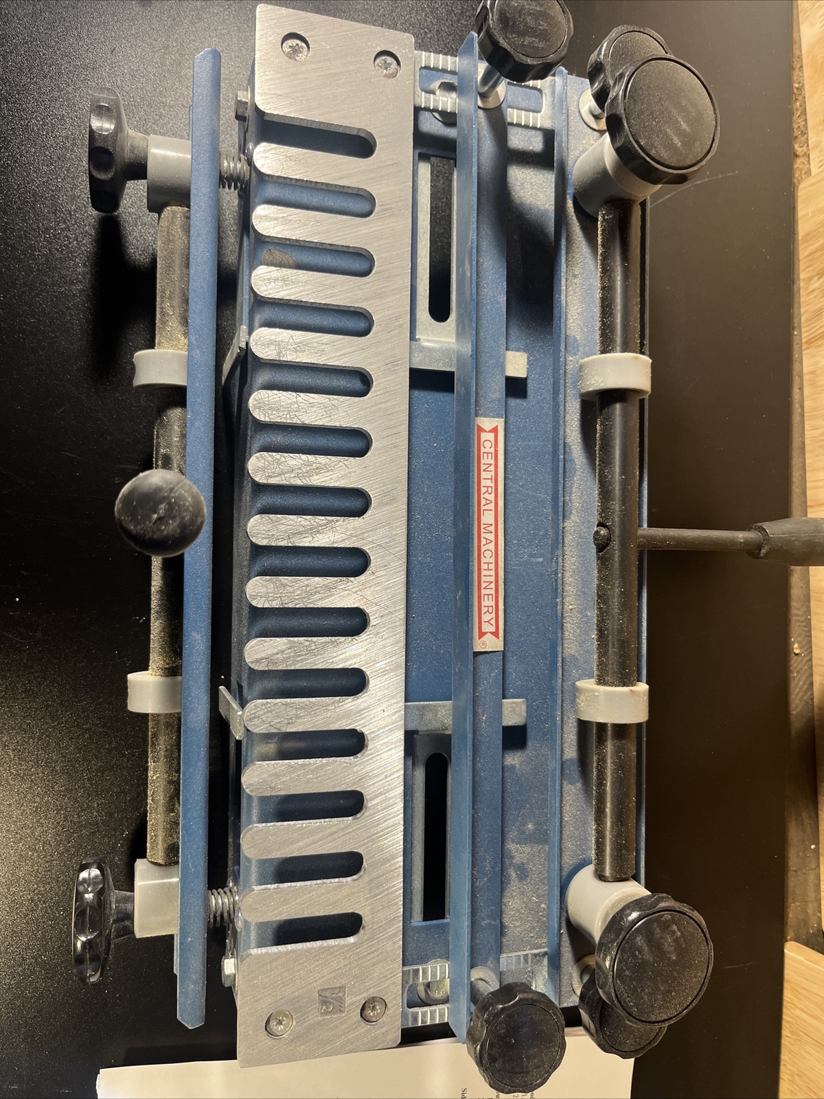 Central Machinery 12″ dovetail joint fixture model # 34102 w/ 1/2” Template